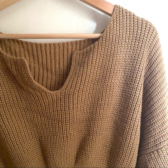 🤎Tan sweater🤎 - Picture 2 of 4